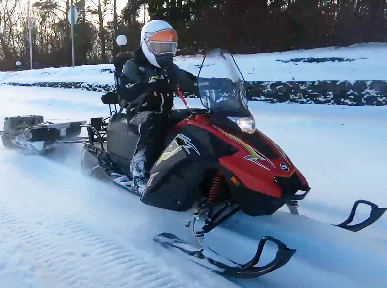 В пути на снегоходе Стелс "Капитан" снегоход капитан