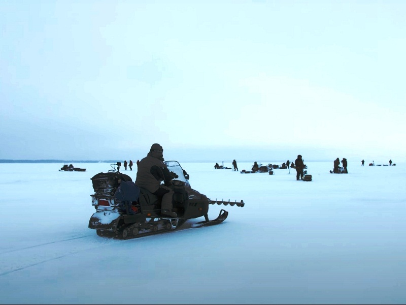 Зимняя рыбалка на Рыбинке ловля судака на раттлин