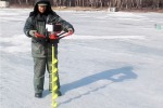 Рыбалка зимой с бензиновым мотобуром ADA Ground Drill-2